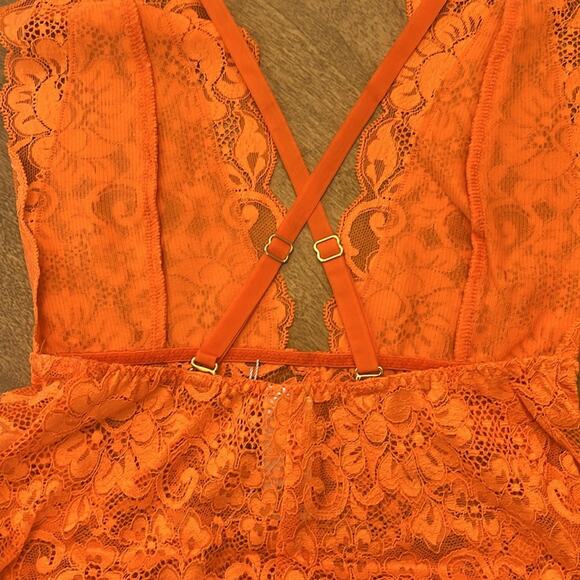 We are HAH 'Comin' in Haht' Orange Deep V Neck Lace Bodysuit NWT - Picture 10 of 11